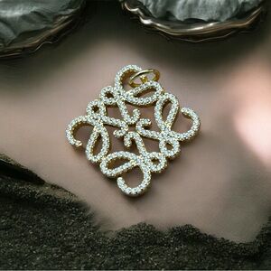 Loewe Charm